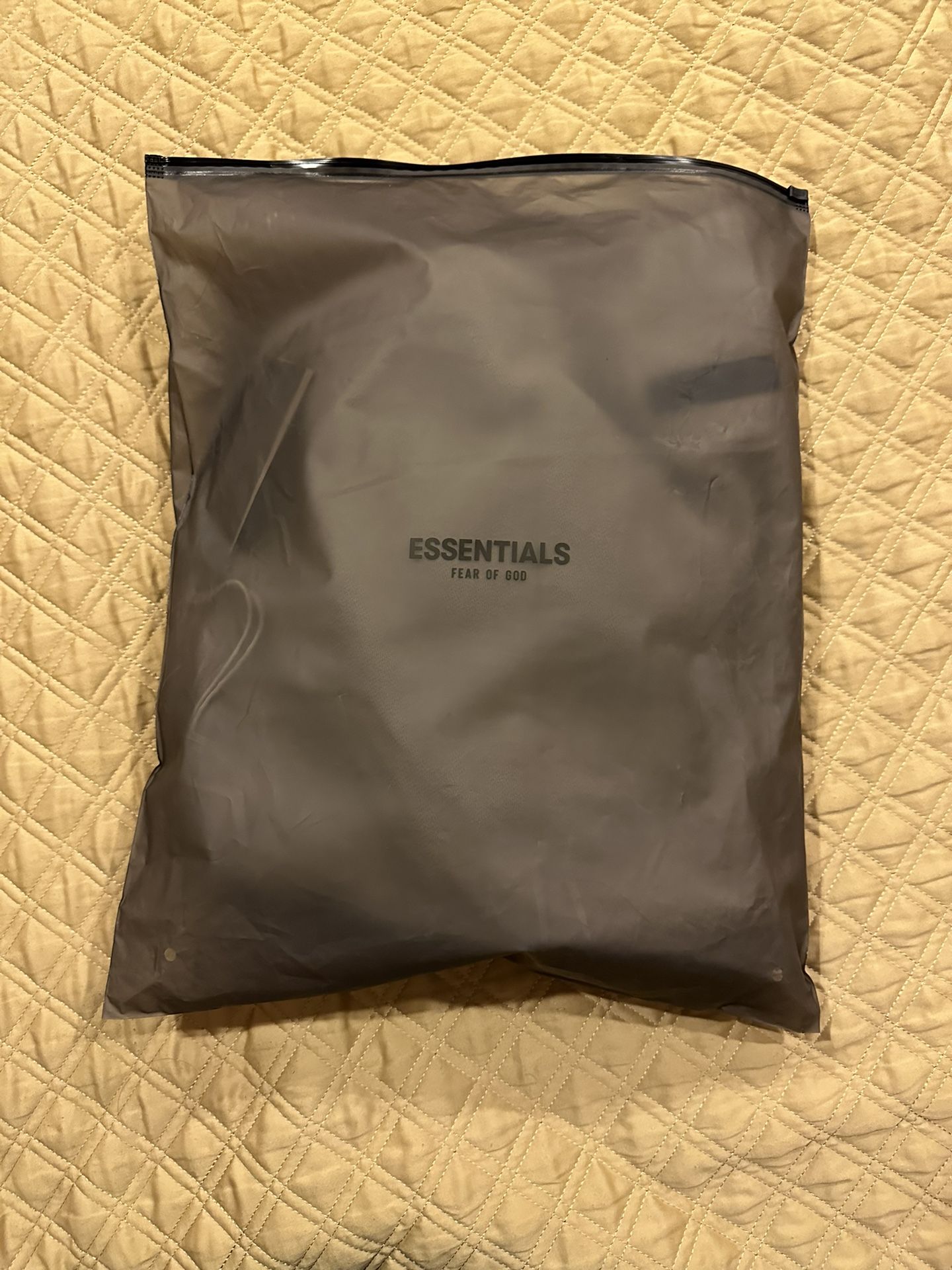 Essentials Crew Neck Smoke SIZE SMALL