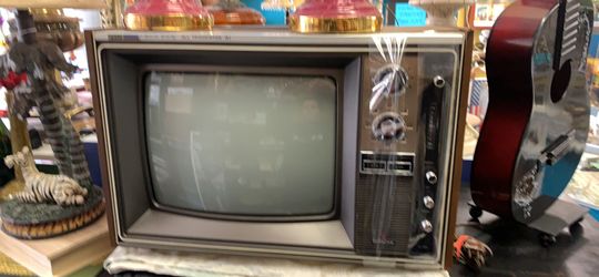 Vintage tube tv