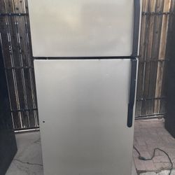 Ge Refrigerator 