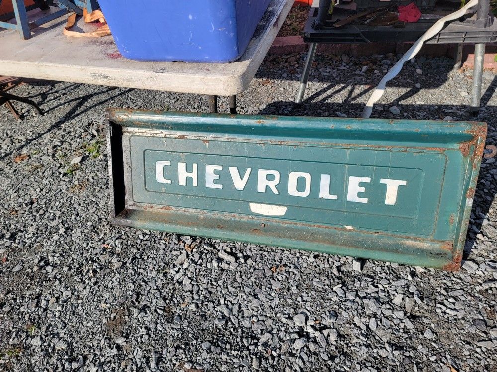 Tailgate 55-87 Chevy Stepside