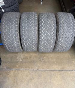 Set of 4 tires | General Grabber AT2 | 33x12.5x17