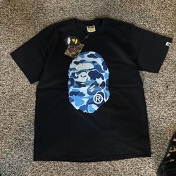 bathing ape tee size Medium