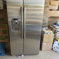 Samsung RSG257AA Refrigerator