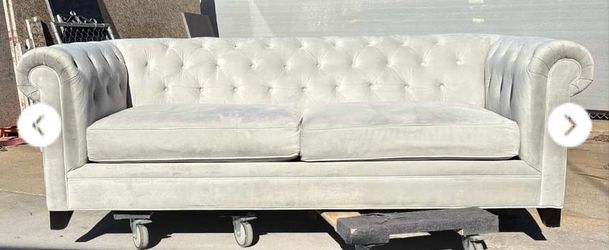 Beautiful Martha Stewart Tufted Sofa – Light Gray – Excellent Condition