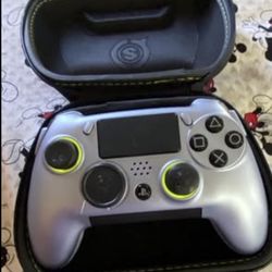 SCUF controller for the PlayStation 4 with a case (As Is) 