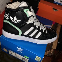 Womens Adidas high Top Shoe