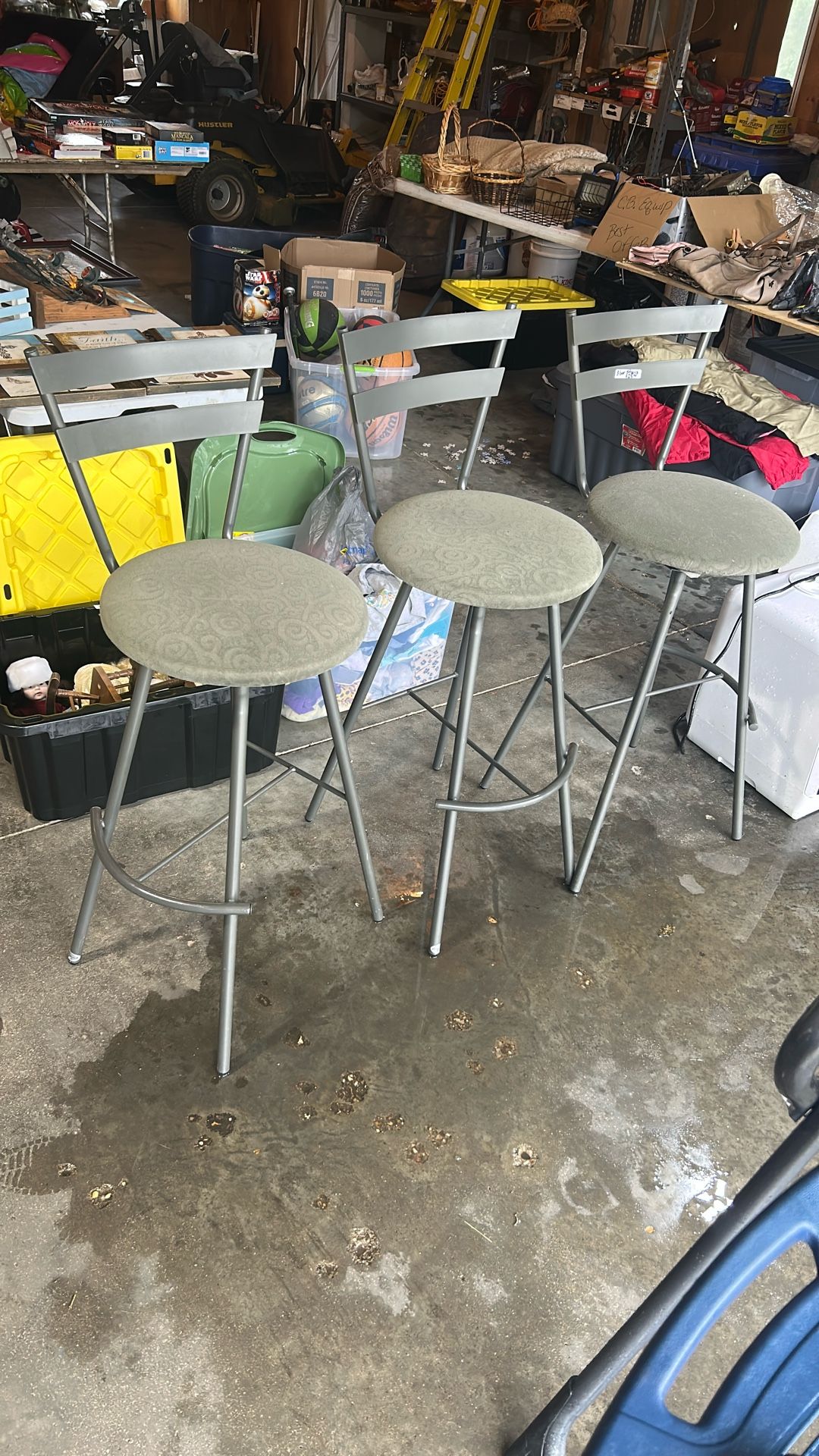 3 Bar Stools