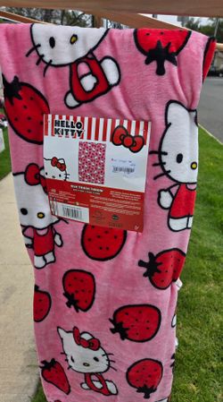 Hello kitty blanket