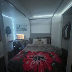 Restoration hardware Full Size Bed 
