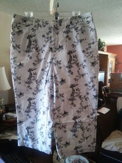 Capris 2 pair