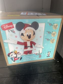 Mickey Santa 