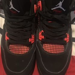 Jordan 4 thunder red