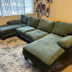 $175 Hunter Green Comfy Couch