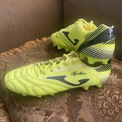 Hola,tengo Estos Zapatos 11.5 Mediano Por $45 Con Solo 10 Minutos Se Uso
