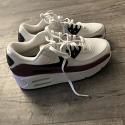 Nikes Women Size 8/9