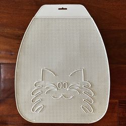 Made in the USA, White Van Ness Track-Less Litter Mat