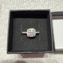 VVS1 Moissanite Engagement Ring -GRA Certified 