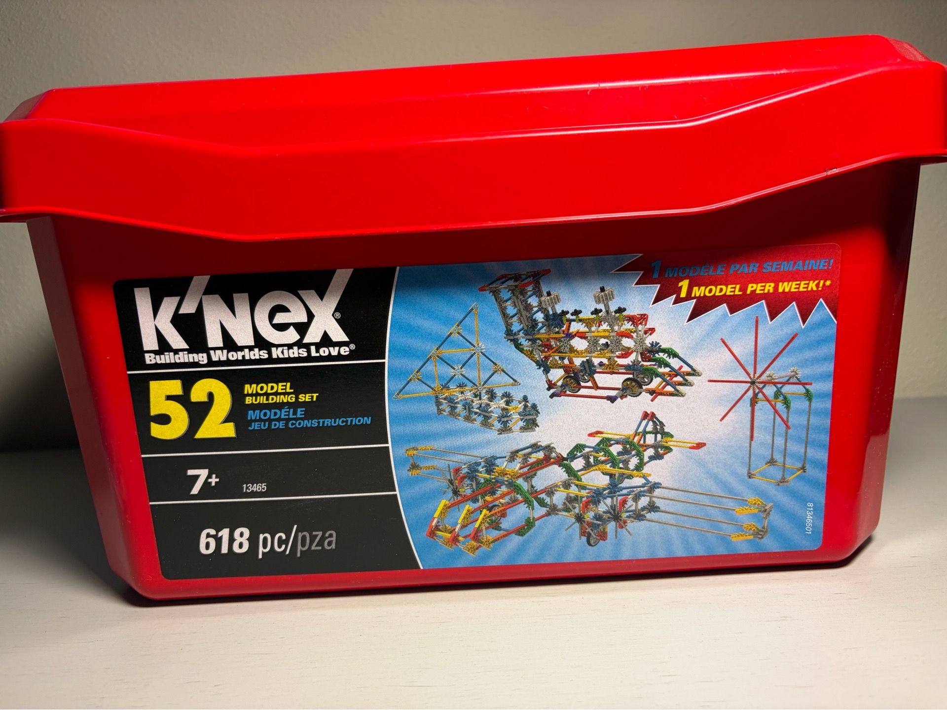 K’nex 52 model building set 618 pc