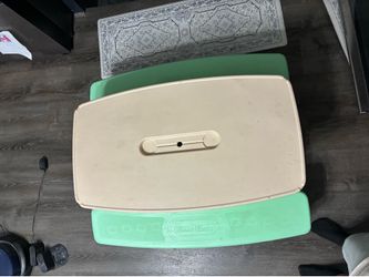 Picnic table for toddlers