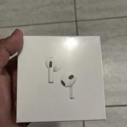 Apple AirPods Generation 3