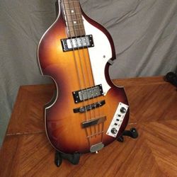 Hofner B Bass Hi Series