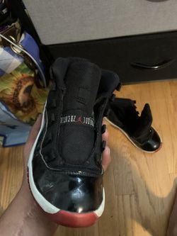 Jordan 11 S   Size 2.5 Youth  20$