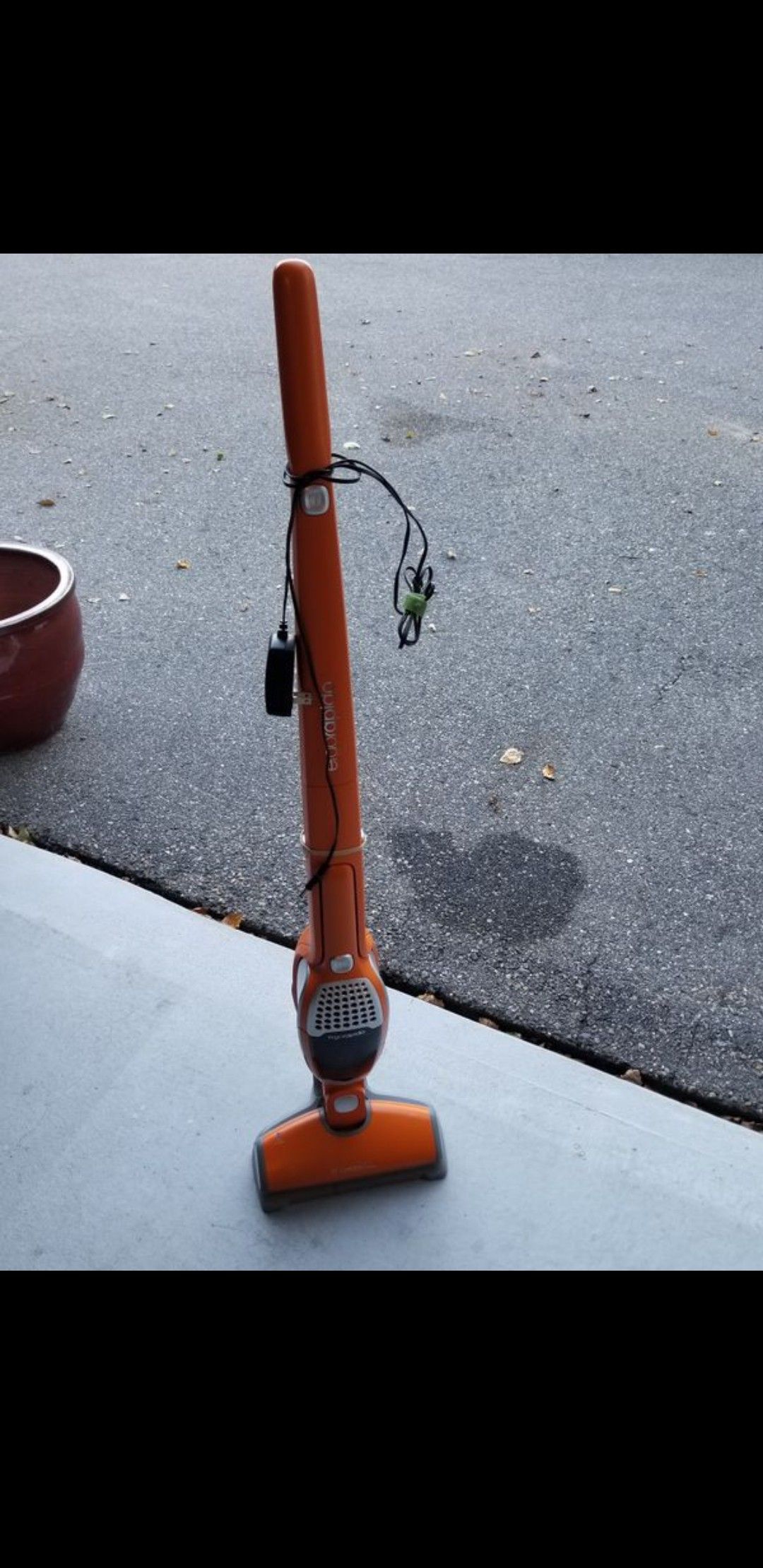 Ergorapido Lithium Ion Stick Vacuum Orange