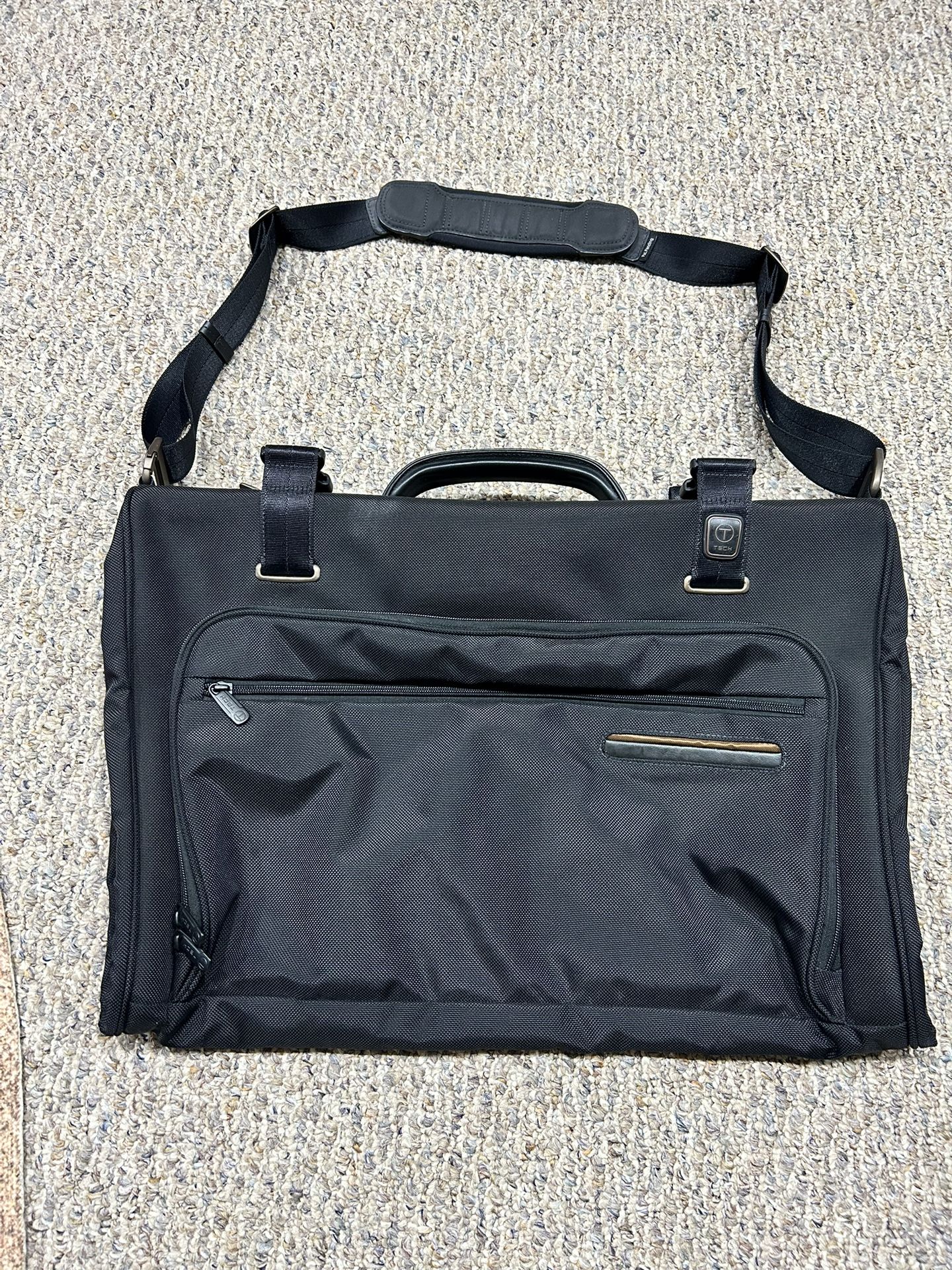 TUMI T-Tech Black Tri-Fold Carry On Garment Bag Luggage Suitcase