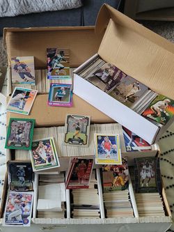 Large Mixed Sports Trading Card Lot