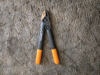 Fiskars Titanium Pruning Shears