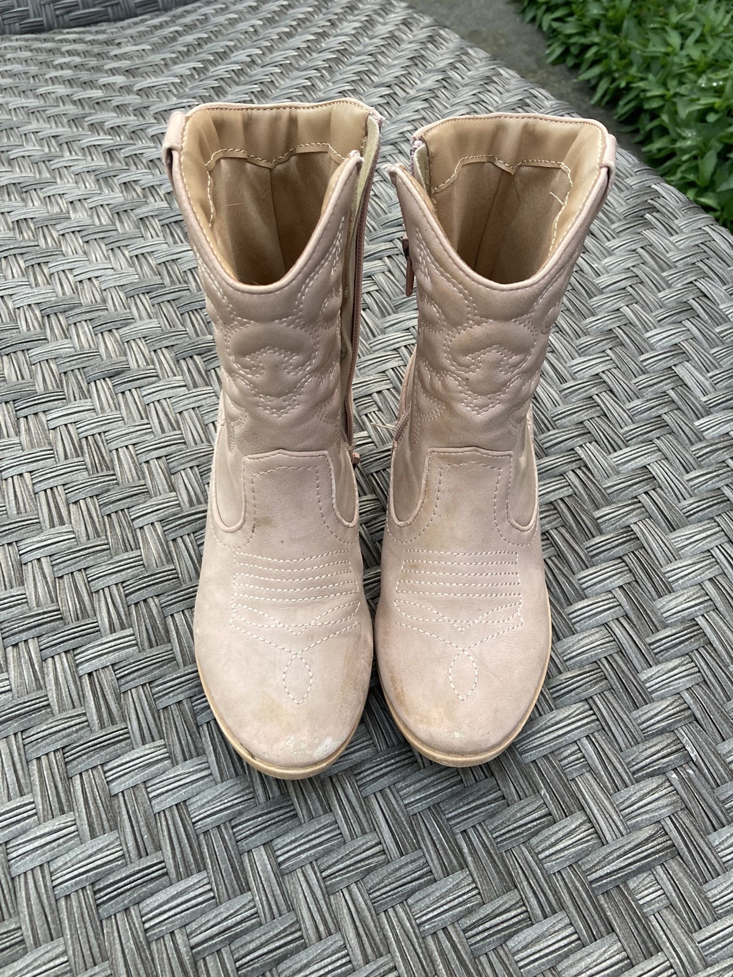 Little Girls Pink Boots Size 1