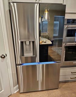 LG Refrigerator with Craft Ice