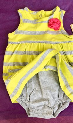 New with tags, CARTERS ROMPER size 6 months