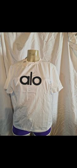 Alo Yoga  Logo T-Shirt