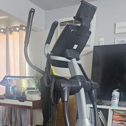 Golds Gym Elliptical