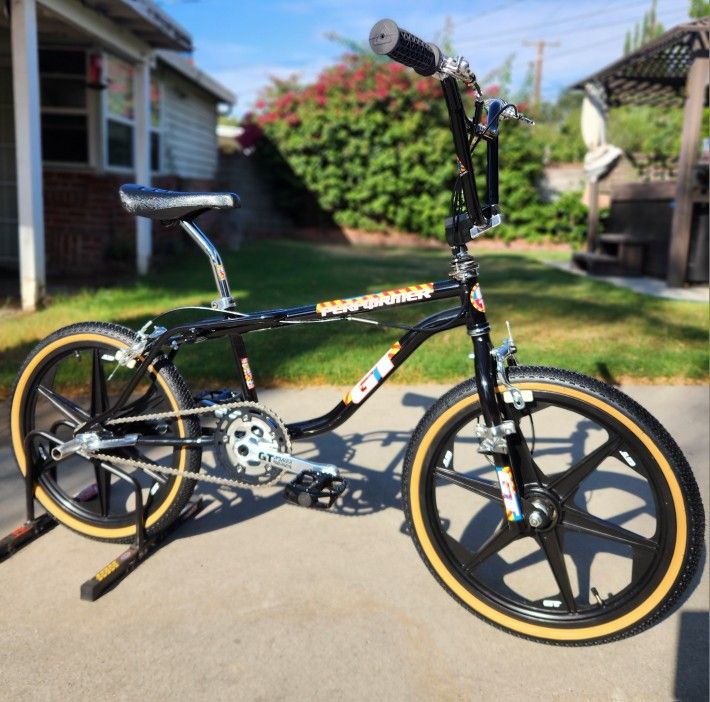 1990 GT Performer Hazard Coin Roll Freestyle BMX