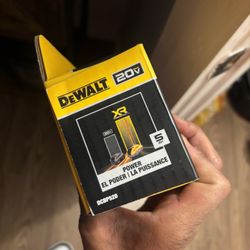 Dewalt Battery