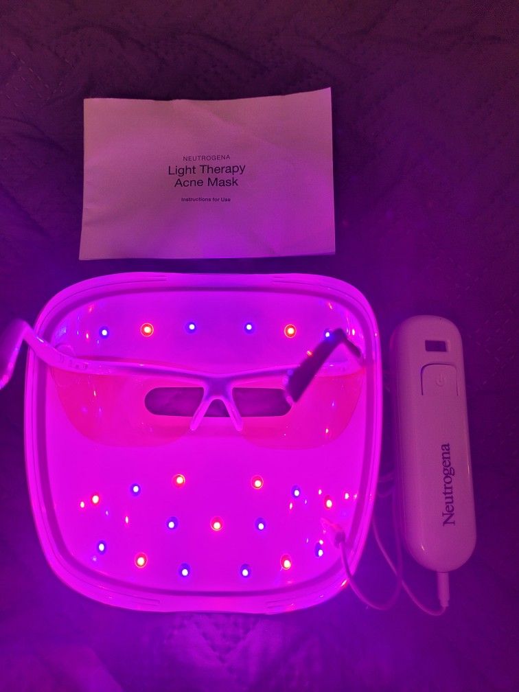 Nutrigena LED acne face mask 