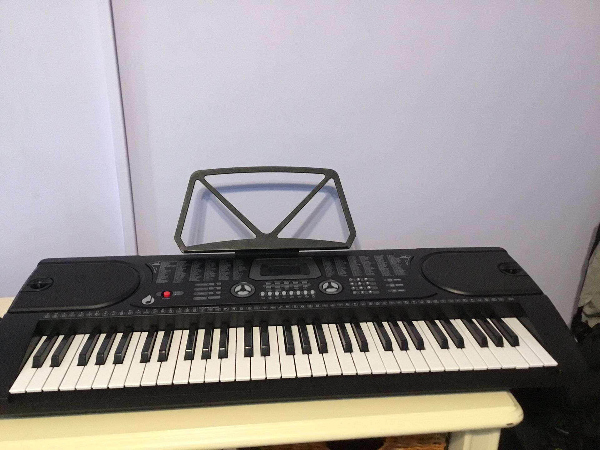 LAGRIMA Electric Piano Keyboard 61 key Keyboard Music Piano Portable Electronic Digital paino with Microphone