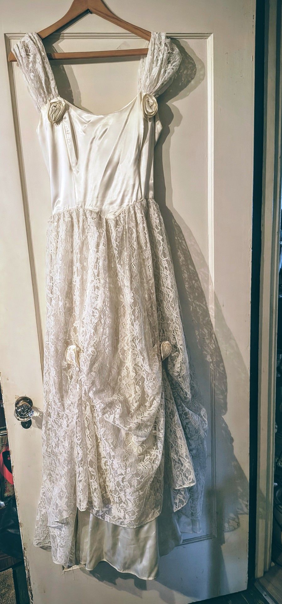 Vintage Lace Wedding Dress