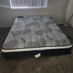 Queen Mattress With Bed Frame 
