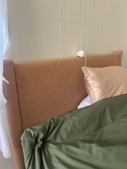 Full bed frame
