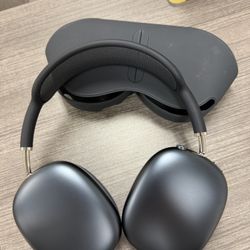 GENTLY USED AIRPOD MAX