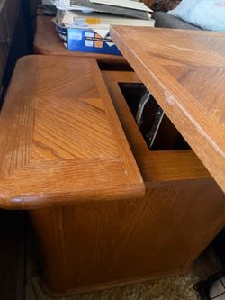 2 wood side tables