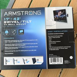 TV Wall Mount 17–42” Swivel/Tilt – Like New – Complete”
