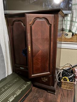 ARMOIR STORAGE