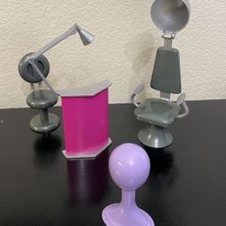 Vintage 2003 Bratz Styling Salon Accessories 