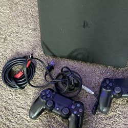 Play station 4 With Two Controllers Works Great
