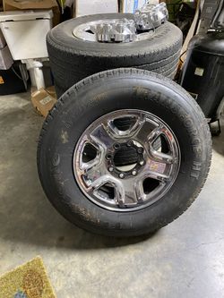 Set of Dodge Ram Tires 275/70 R18