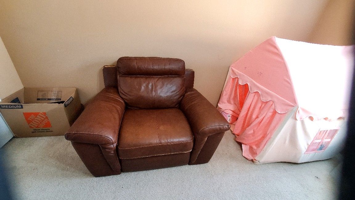 Leather Lazy Boy Recliner 
